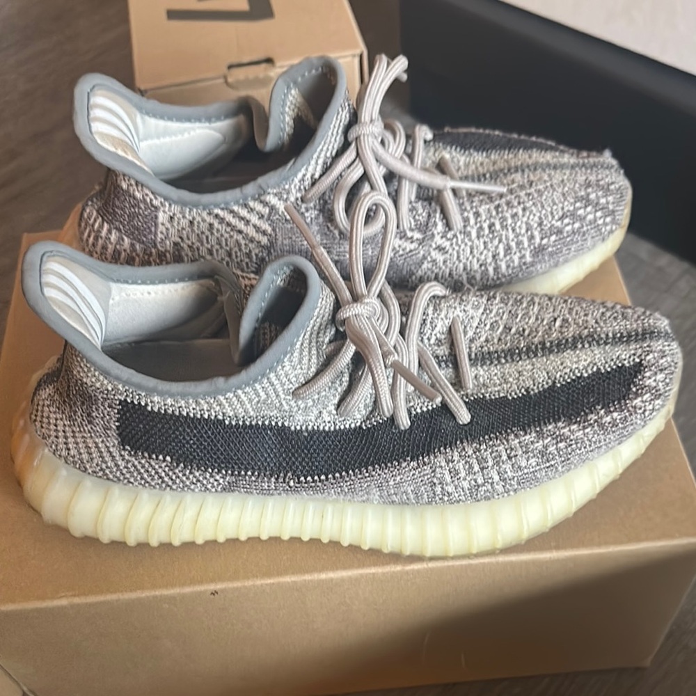 Yeezy Boost Sneakers in Gray and Black - Picture 3 of 7